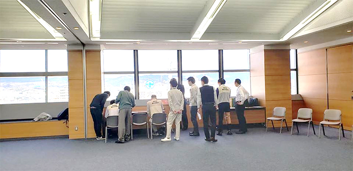 1月・茨木市役所 職員人権研修 高齢者疑似体験
